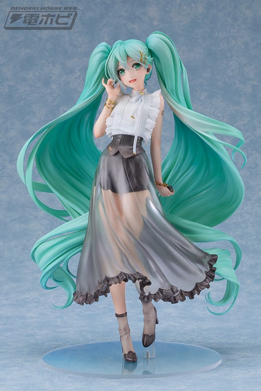 Hatsune Miku Sorprende Con Un Hermoso Y Moverno Vestido 