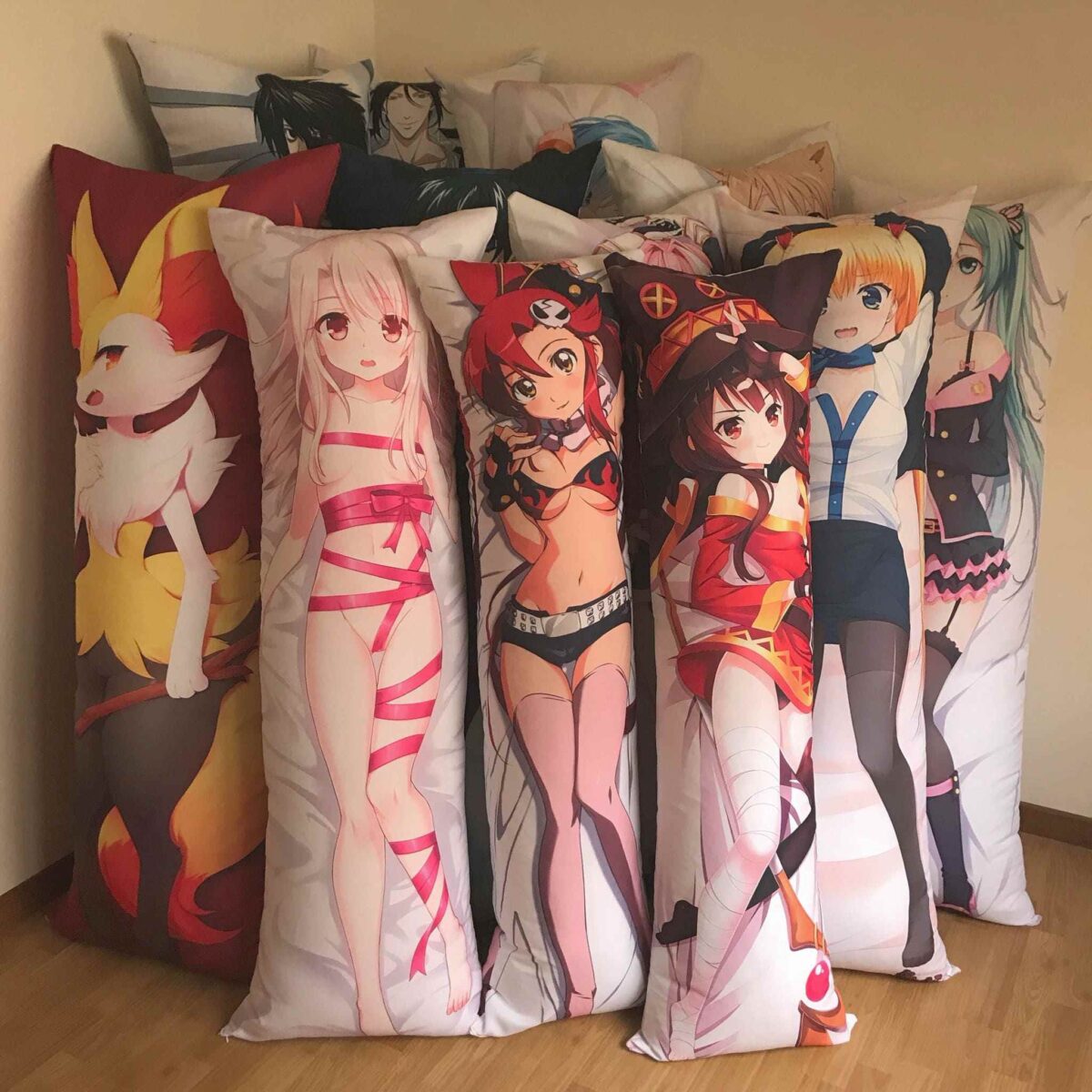 Dakimakura Ilustracion 2 Compressed