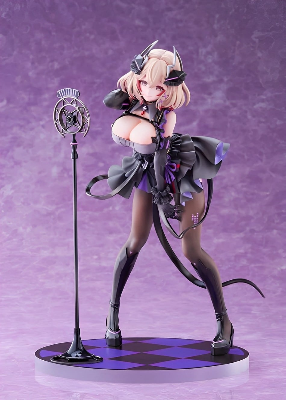 Roon De Azur Lane Enamora A Los Fans Con Increible Figura 1