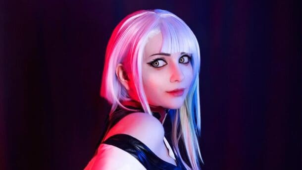 Cyberpunk: Esta cosplayer de Lucy te fascinará — Kudasai