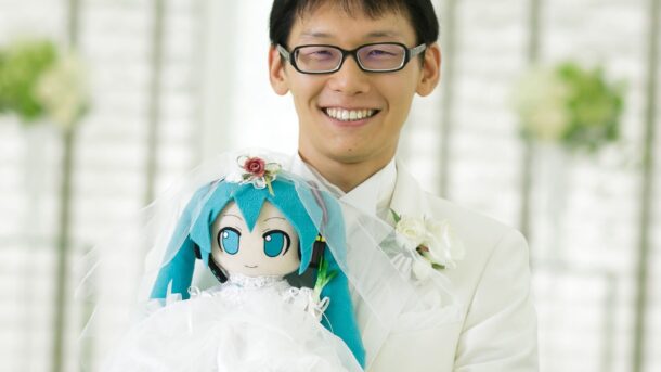 Akihiko Kondo pierde contacto con Hatsune Miku tras cierre de servicio